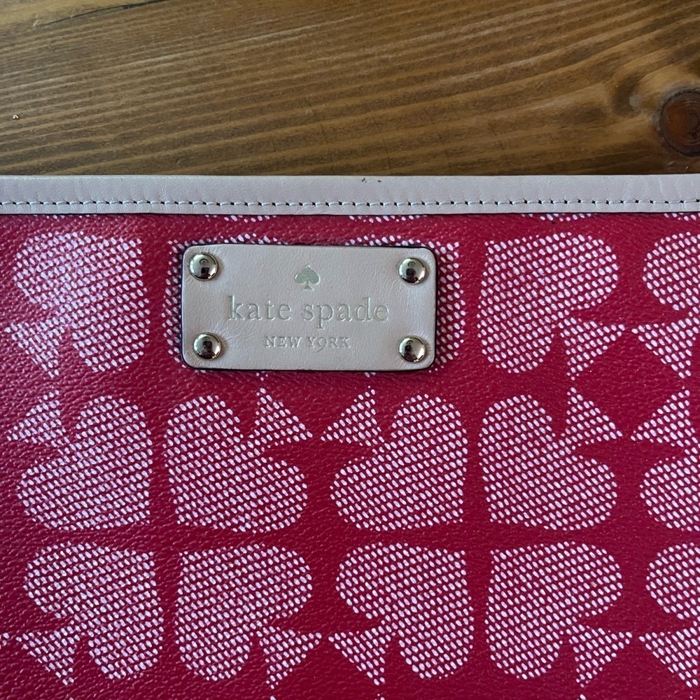 Kate Spade Red Heart Design Tablet sleeve - Picture 2 of 6
